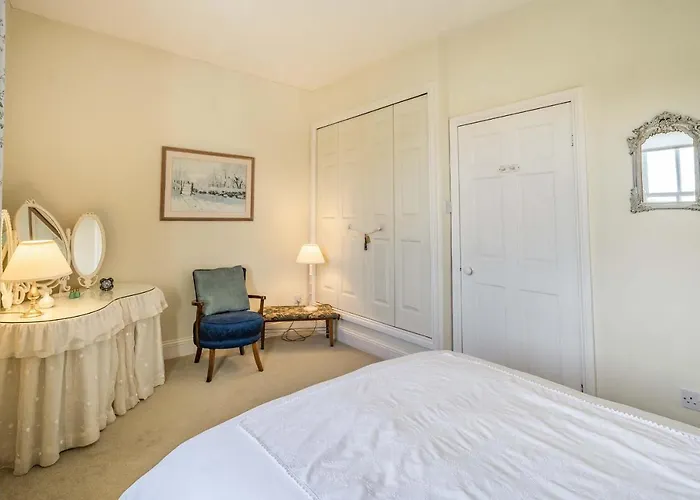 بيت للعطل 2 Beacon High