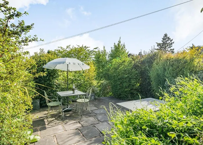 2 Beacon High * Lindale